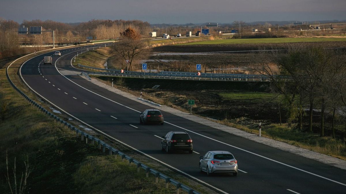 Hajdú-Bihart is érintheti a fordulat: veszélyben a régóta várt útfejlesztések?
