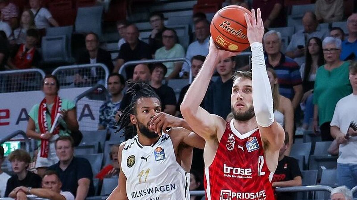 Amerikai erőcsatárral vált teljessé a DEAC kerete