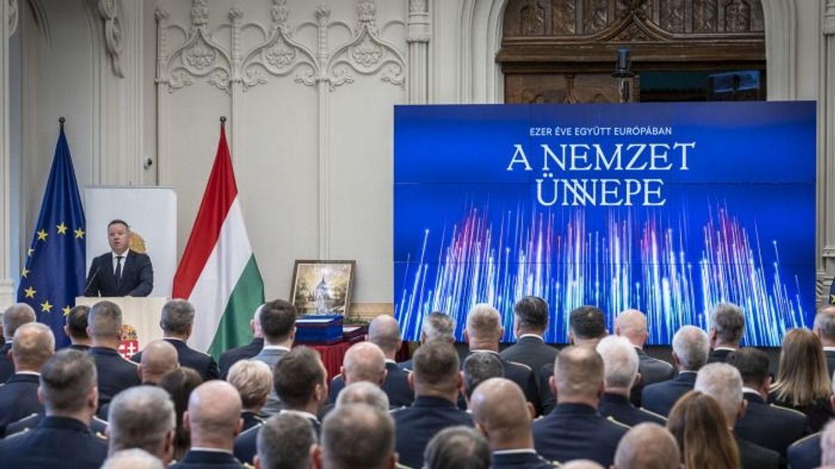 Megérdemelt elismerés! Egy hajdú-bihari rendőrt és egy tűzoltót is kitüntettek Budapesten, a nemzeti ünnep alkalmából