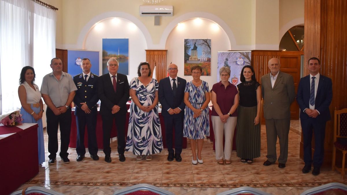 Kitüntetést vehettek át a hajdú-bihari település elismert polgárai
