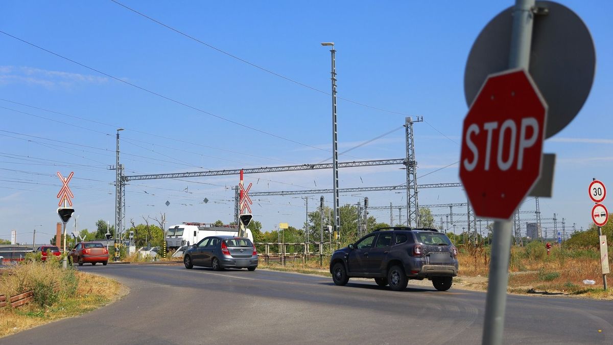 Újabb nagyszabású felüljáró építése indul Debrecenben, megszűnik a várakozás a sorompónál