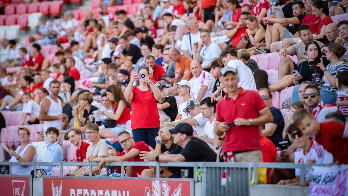 Micsoda hangulat! Szurkolói fotók a DVSC-GYŐRI ETO összecsapásáról!
