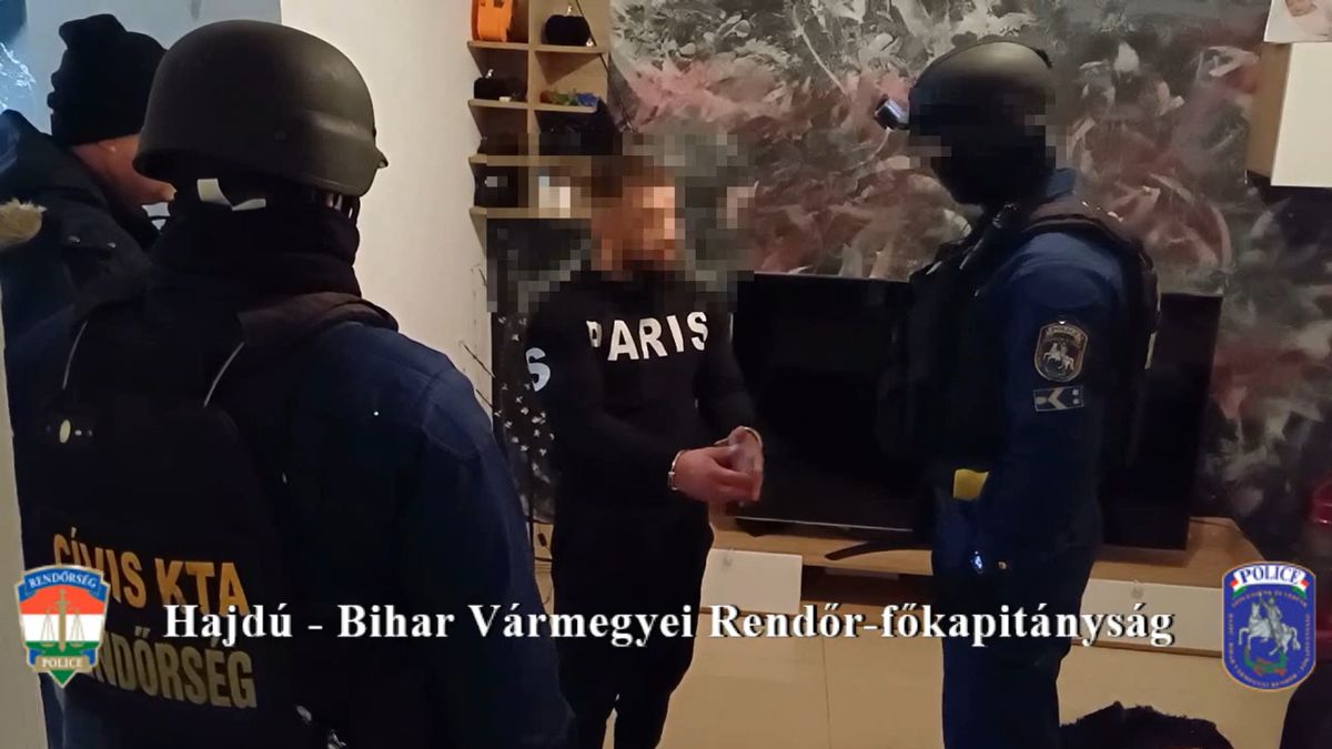 Titkos gyerekkereskedő hálózatot tártak fel Hajdú-Biharban, a kerítőktől a kuncsaftokig mindenkire lecsaptak – videókkal