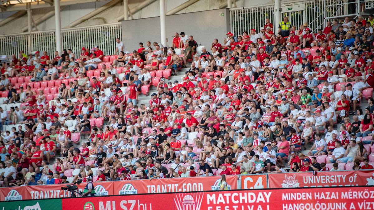 A hangulatra sem lehetett panasz: szurkolói fotók a DVSC-Nyíregyháza mérkőzésről