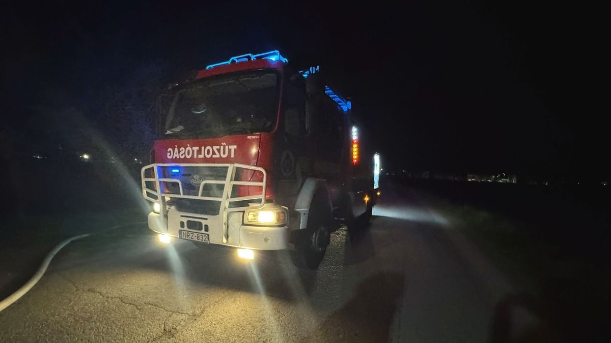 Csirketrágya égett hatalmas lángokkal Hajdú-Biharban – nagy volt a baj!