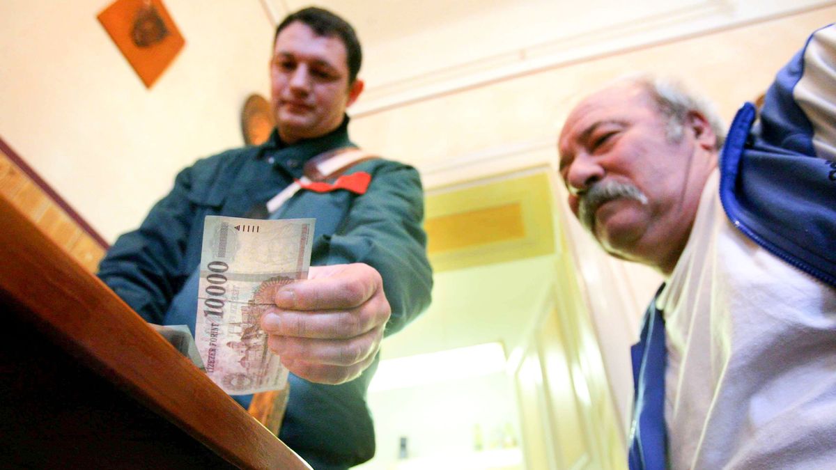 Akár 50 ezer forintos segítséget is kaphatnak a nyugdíjasok – de ezt külön kérni kell!