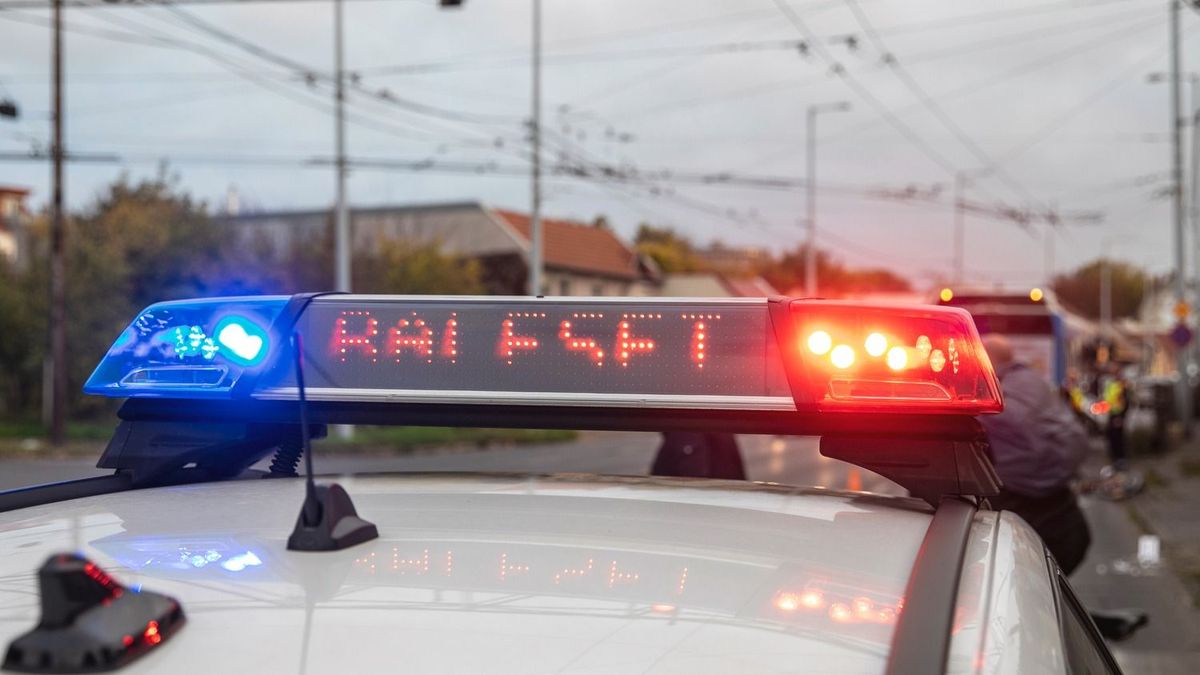Két autó karambolozott a forgalmas debreceni útszakaszon