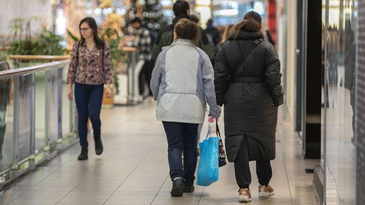 Oltárit bukott a debreceni bevásárlóközpont rosszfiúja, egymás után dőltek a dominók