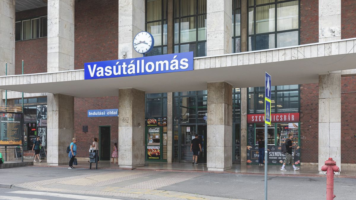 Vitézy Dávid kifejtette, hogyan újítanák meg a debreceni Nagyállomást
