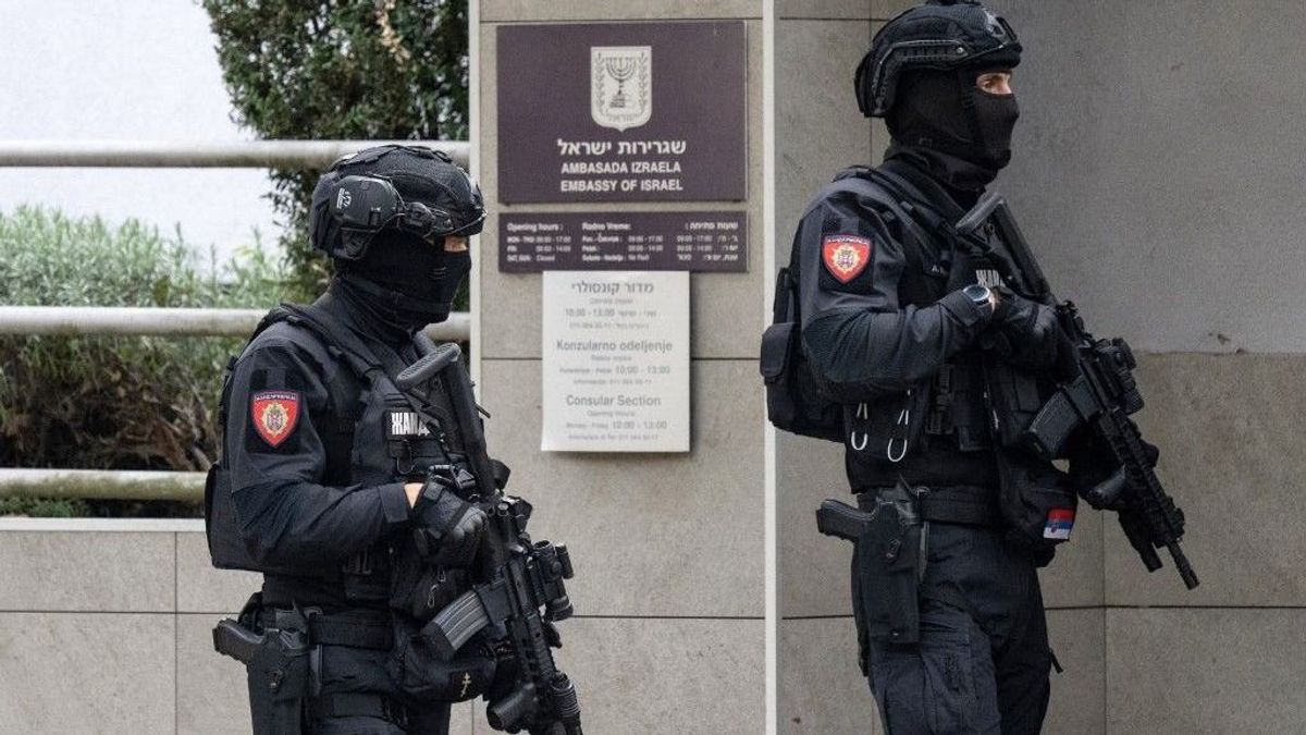 Terrortámadás Belgrádban: Allah akbar kiáltással támadt a rendőrre