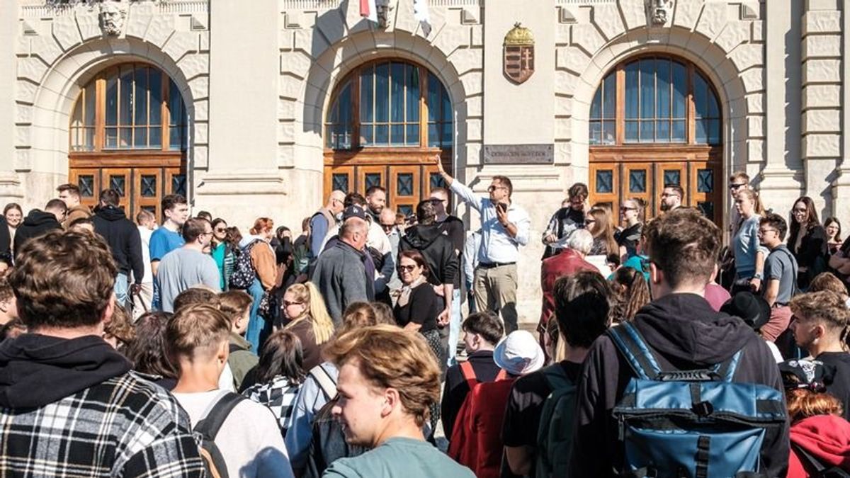 Nagyszabású programsorozattal tiszteleg a Debreceni Egyetem ’56 hősei előtt