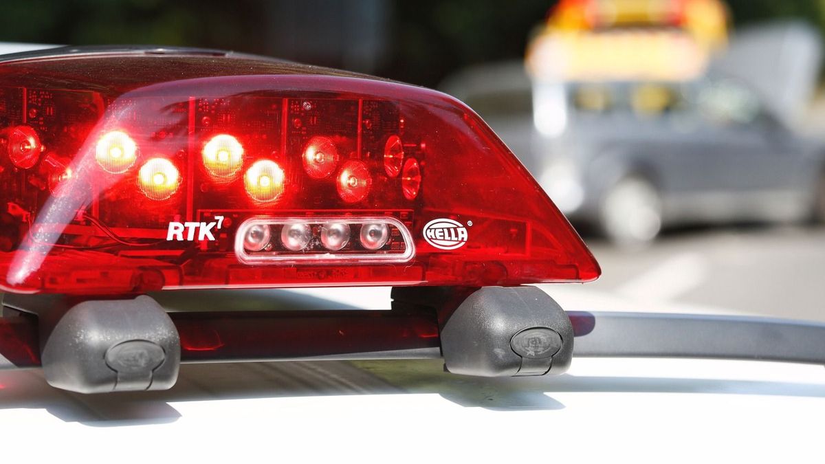 Újabb baleset Hajdú-Biharban! Két autó ütközött össze a 4-esen, a mentőket is riasztották