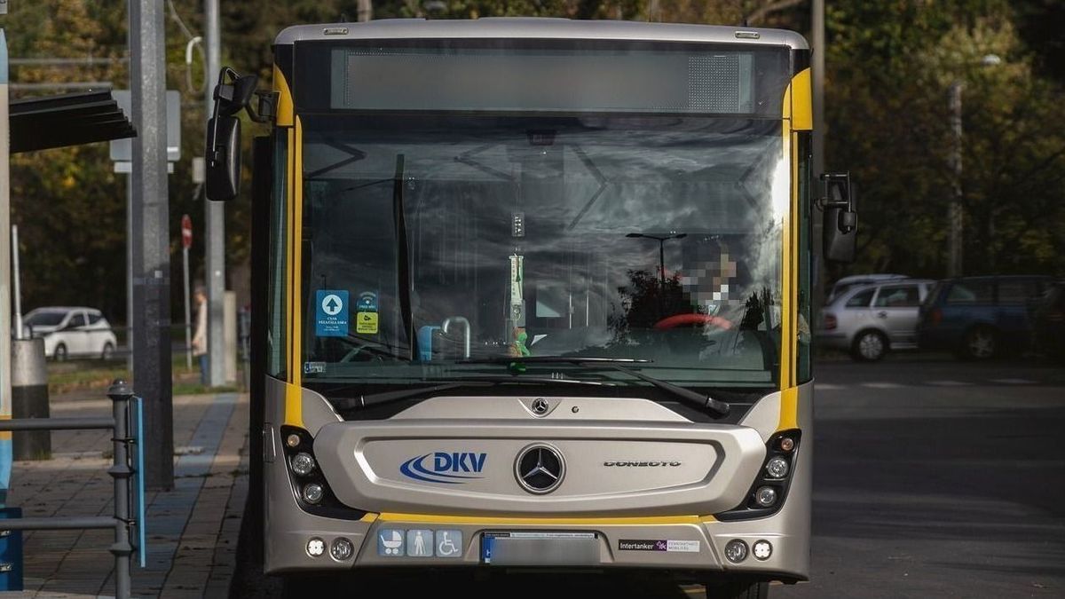 Módosítják több DKV-járat menetrendjét a következő napokban